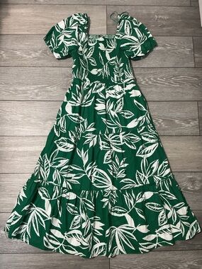 Meadow Rhodes Tiered Smocked Botanical Leaf Print Midi Dress MPetite
